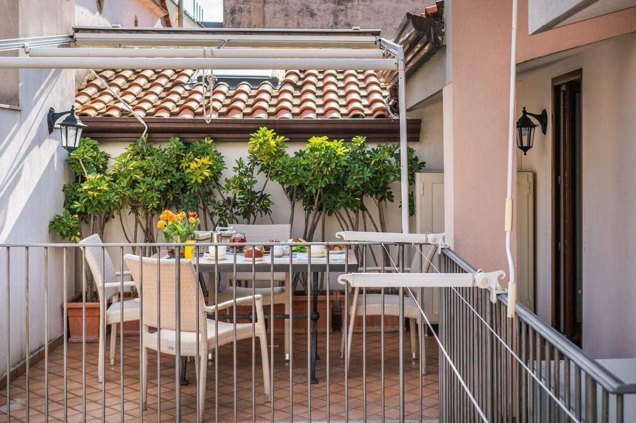 Il Tulipano - Appartamento Al Centro Di Vico Equense Exteriör bild